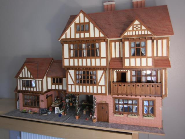 collectors dolls houses