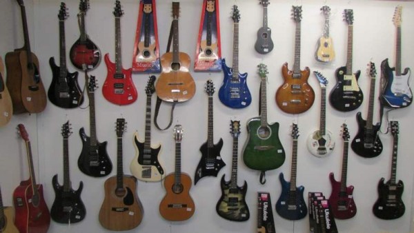 Guitar Auction at Unique Auctions