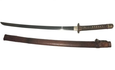 Japanese Katana sword sells for £2,000