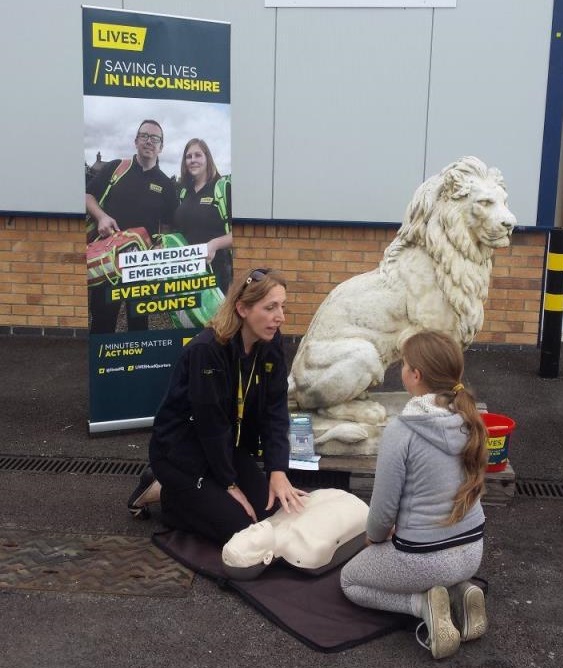 live cpr demonstration