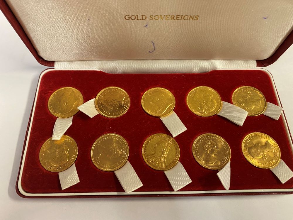 10 gold sovereigns various dates