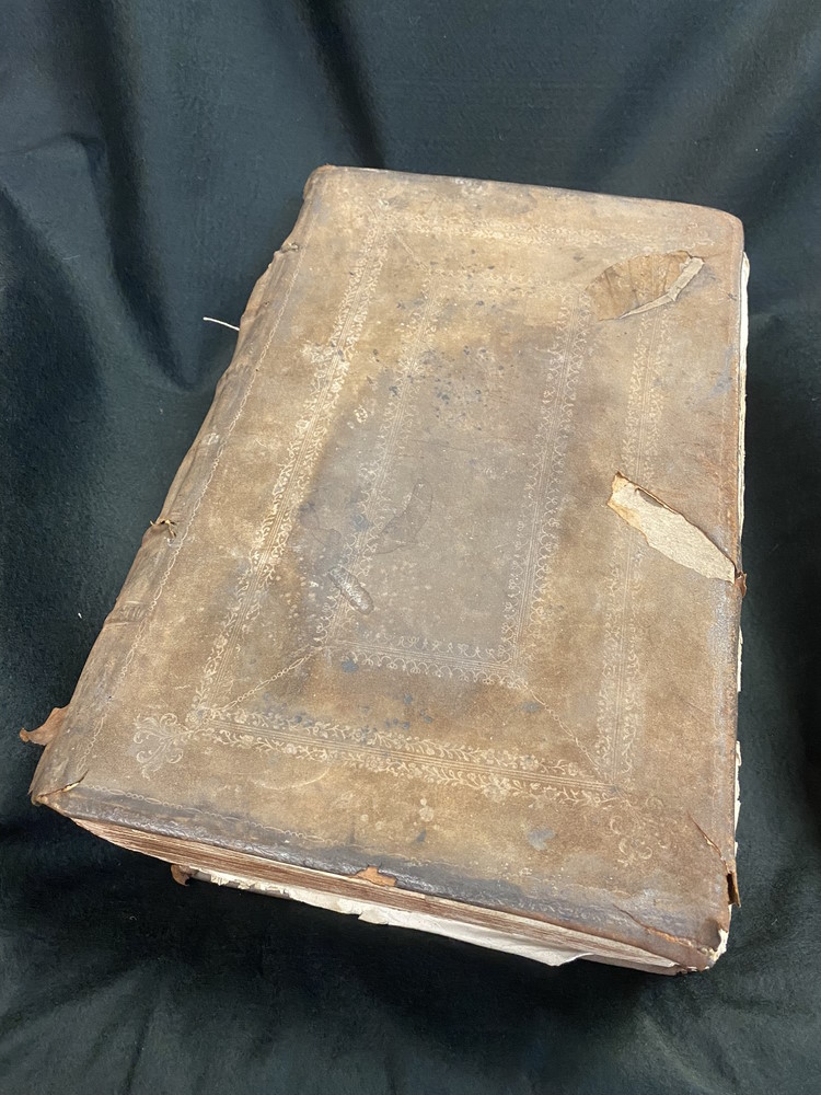 Early King James Bible sells for 13000